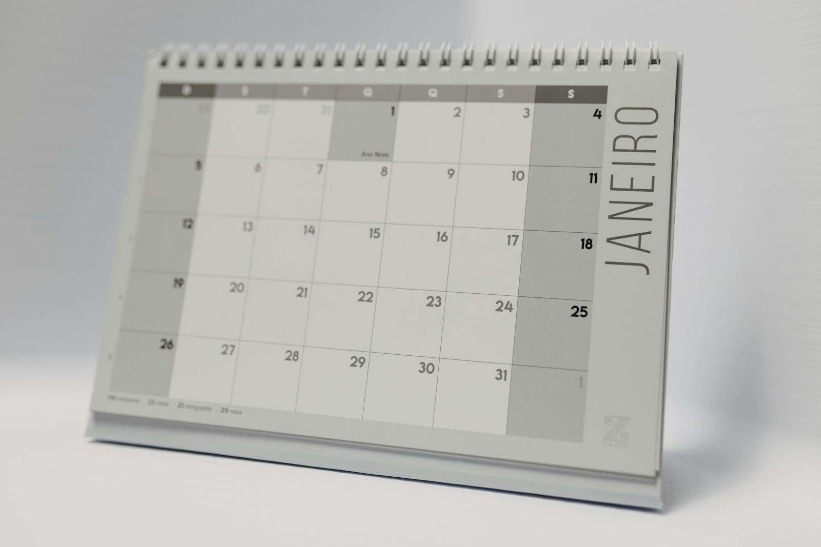 Minimalist desk calendar with clean design, illustrating organization